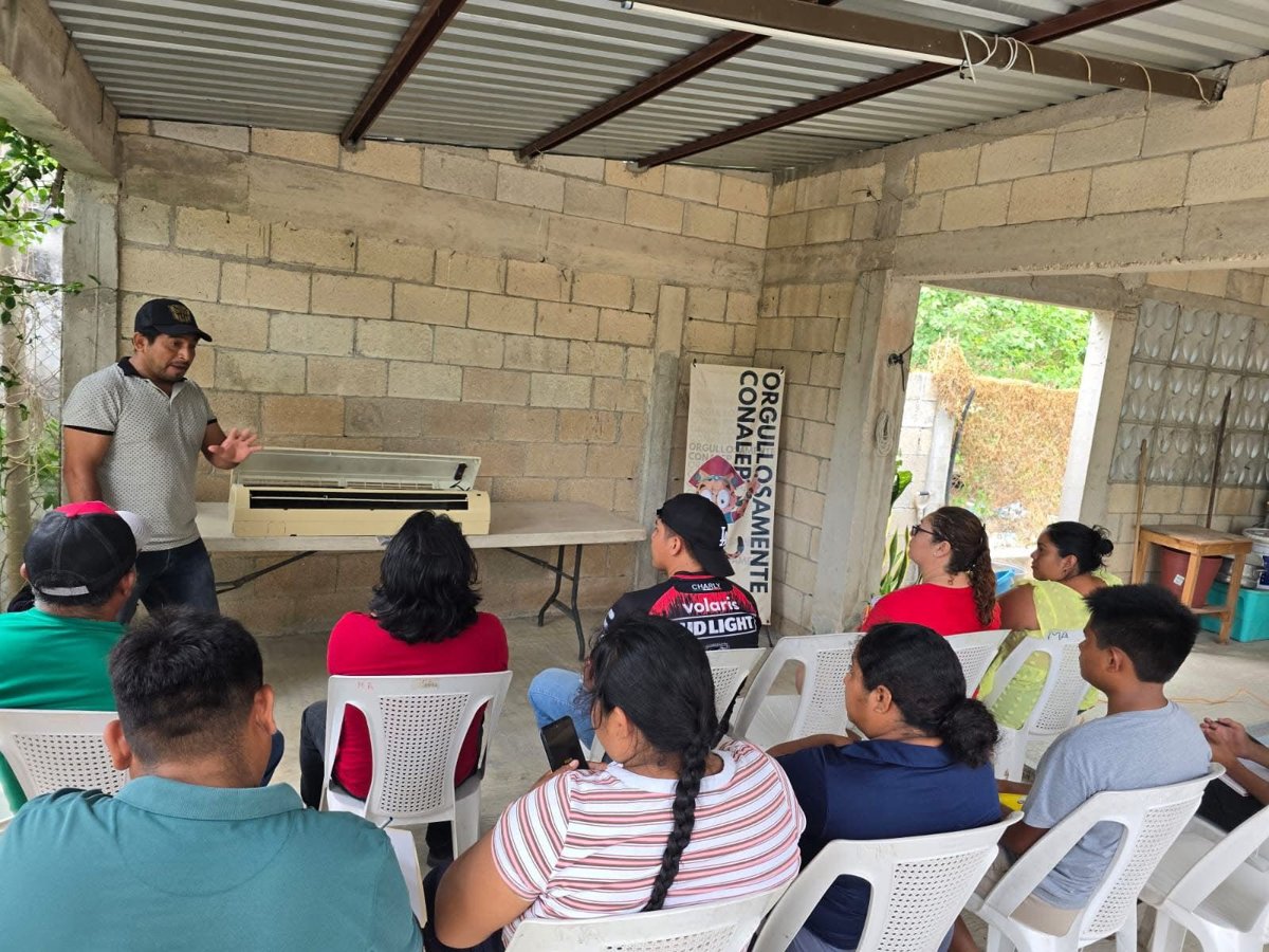 CONALEP CAMPECHE BRINDA CAPACITACION SOCIAL EN VILLAMADERO, SEYBAPLAYA