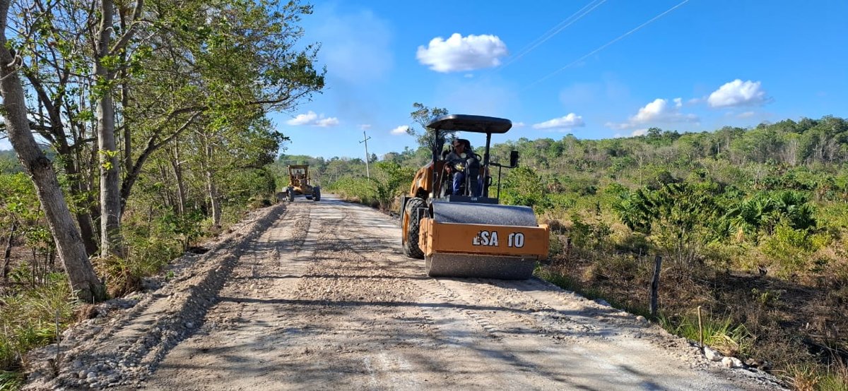 RECONSTRUCCIÓN DE CAMINO EN TRAMOS AISLADOS: EL DESENGAÑO – CARLOS SANSORES PÉREZ, CANDELARIA