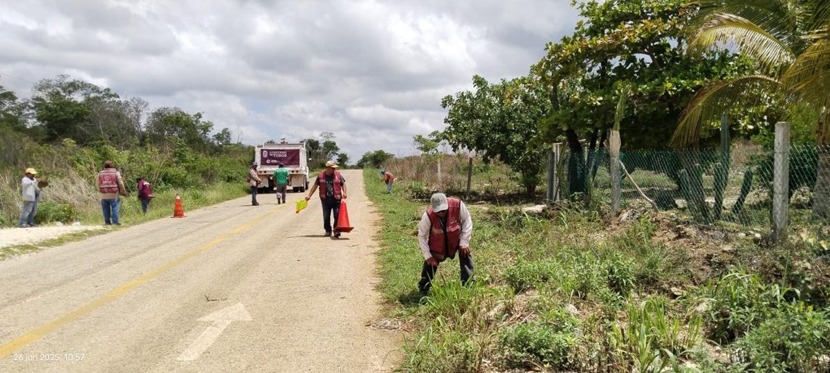 TRABAJOS EN TRAMO CARRETERO TIXMUCUY- CHINÁ