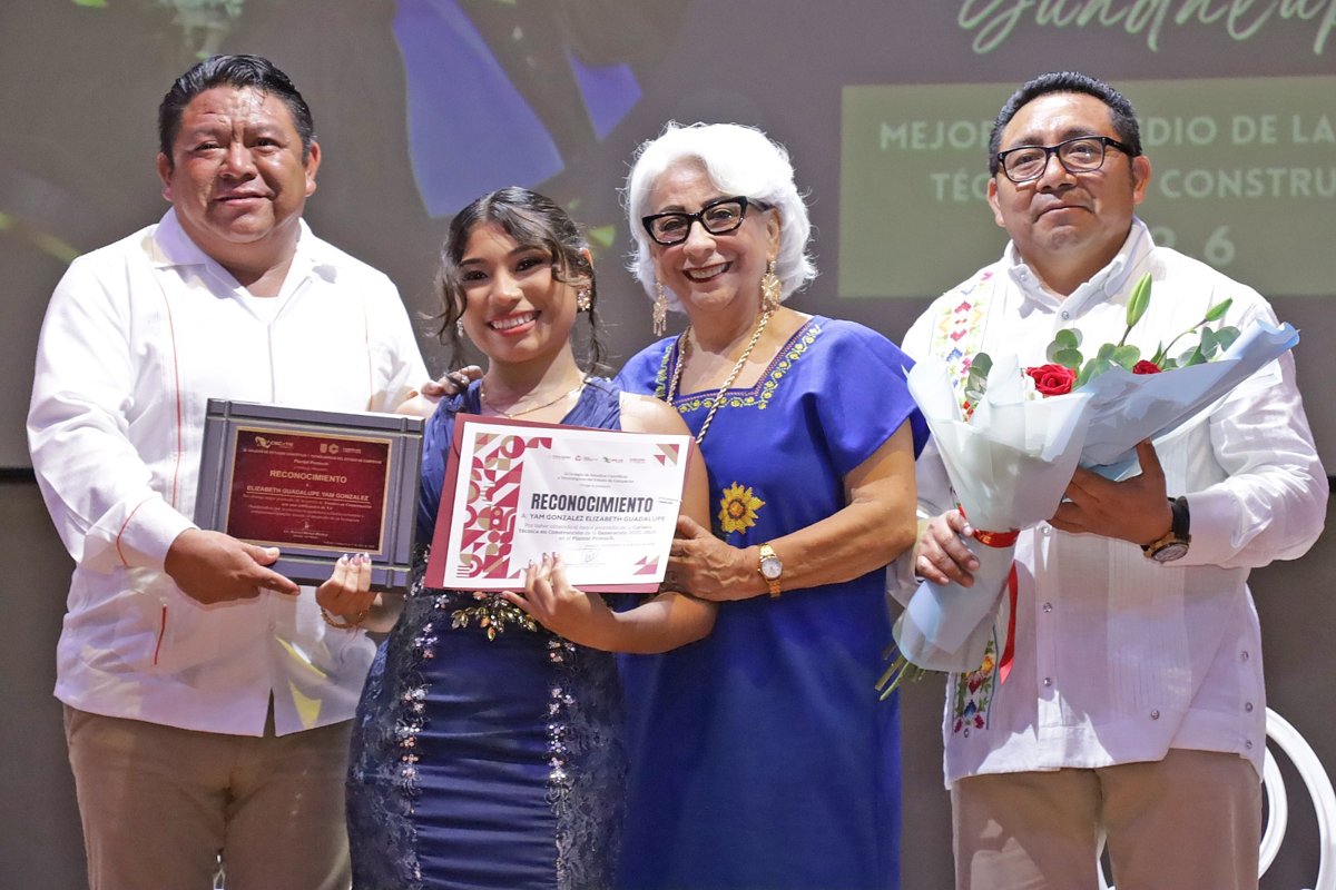 SE GRADUAN 261 JÓVENES DEL CECYTEC, PLANTEL POMUCH