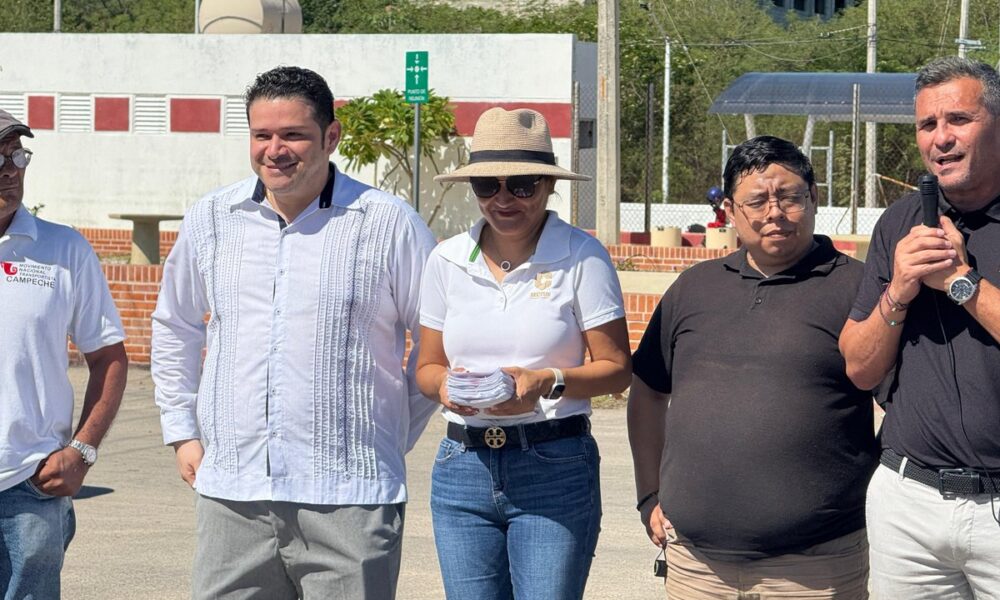 ENTREGA DE STICKERS “CAMPECHE GO” A TAXISTAS: ALIADOS EN LA PROMOCIÓN TURÍSTICA