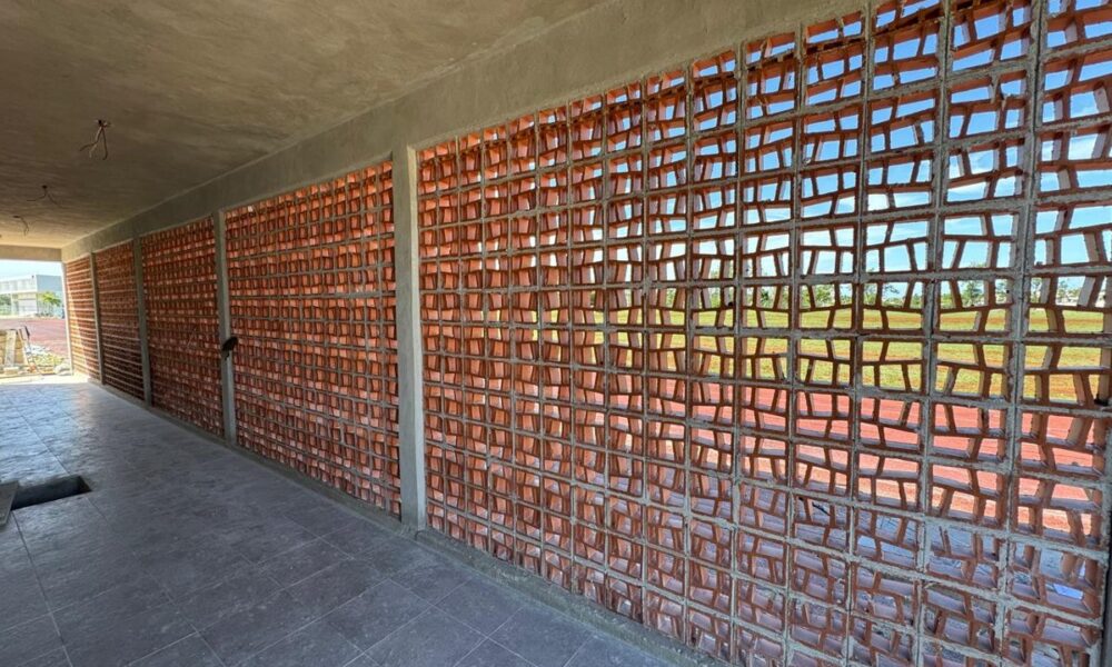 AVANCE EN EL MODULO DE SANITARIOS Y VESTIDORES EN EL CENTRO PARALIMPICO DE CAMPECHE