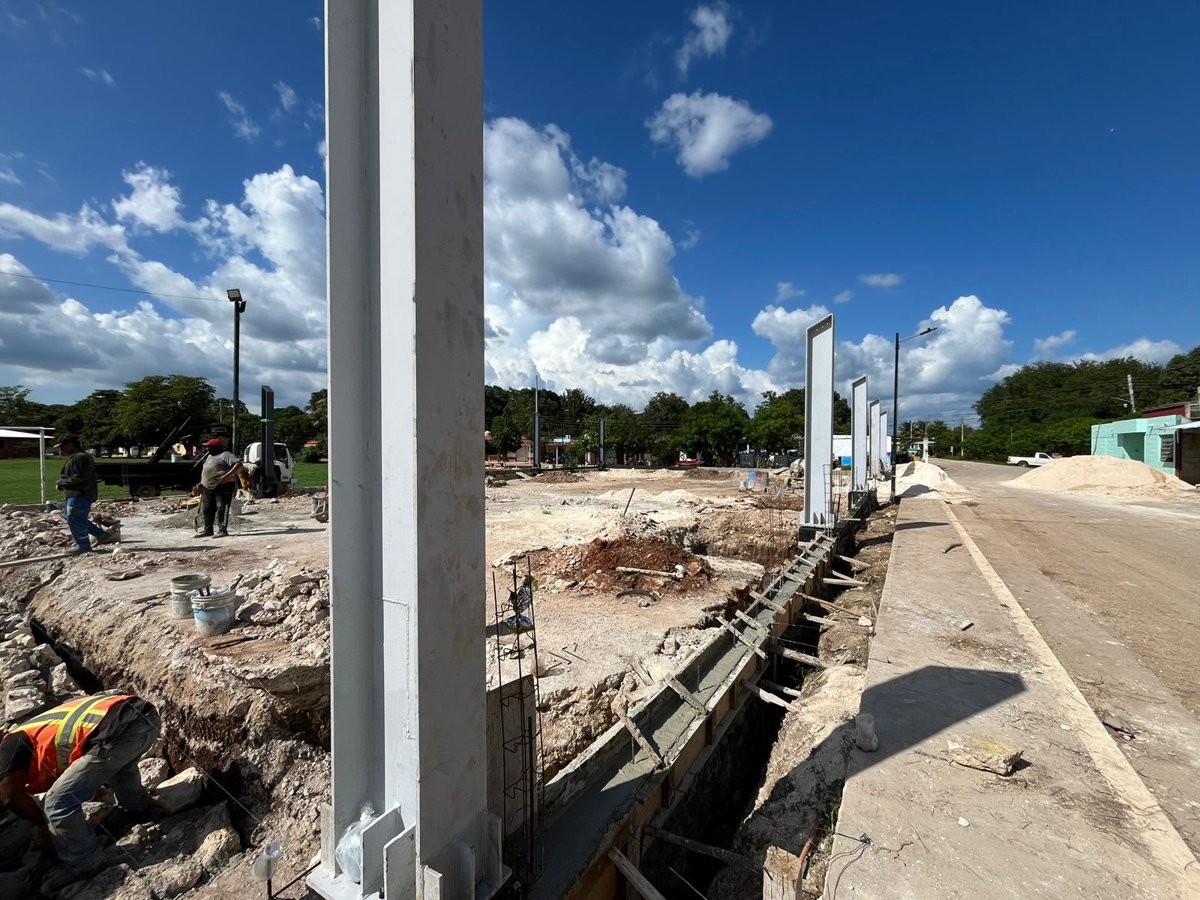 AVANZA RECONSTRUCCIÓN DE CANCHA Y ÁREA DE JUEGOS INFANTILES EN NOHAKAL, CAMPECHE