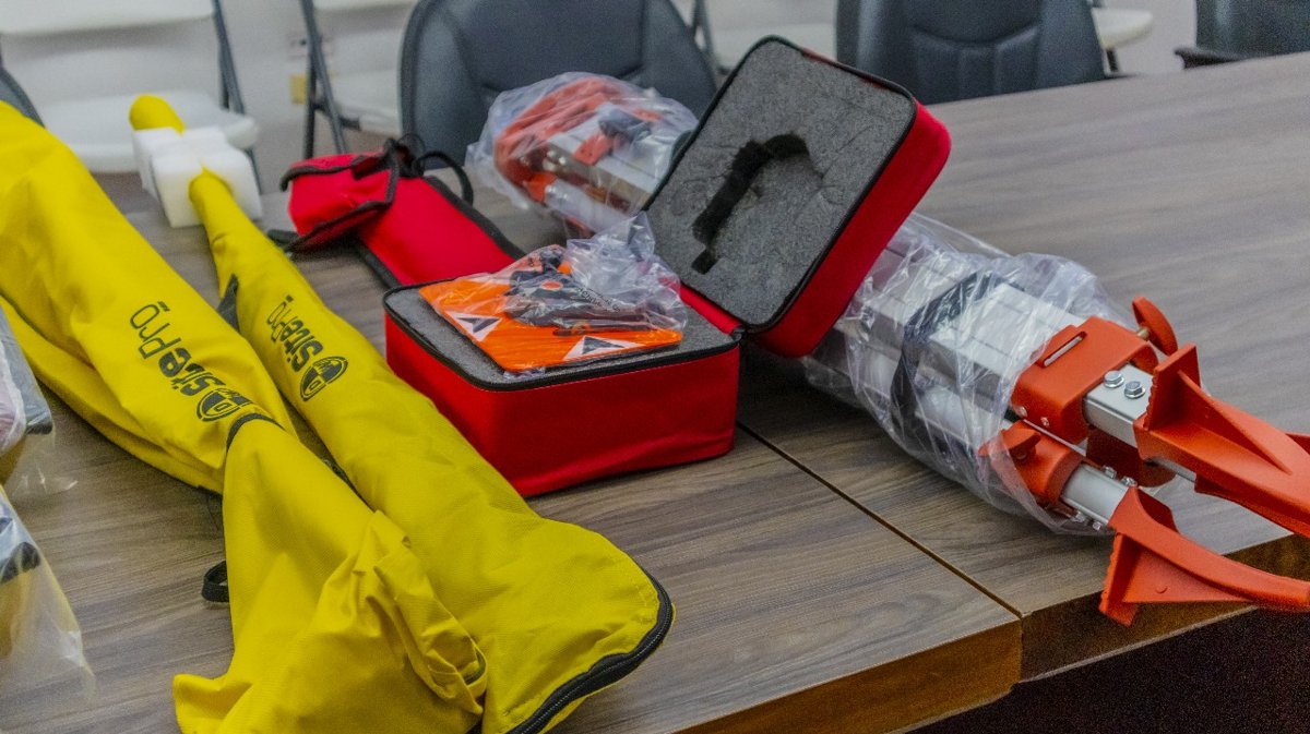 ENTREGA DE EQUIPO PARA TEMPORADA DE LLUVIAS