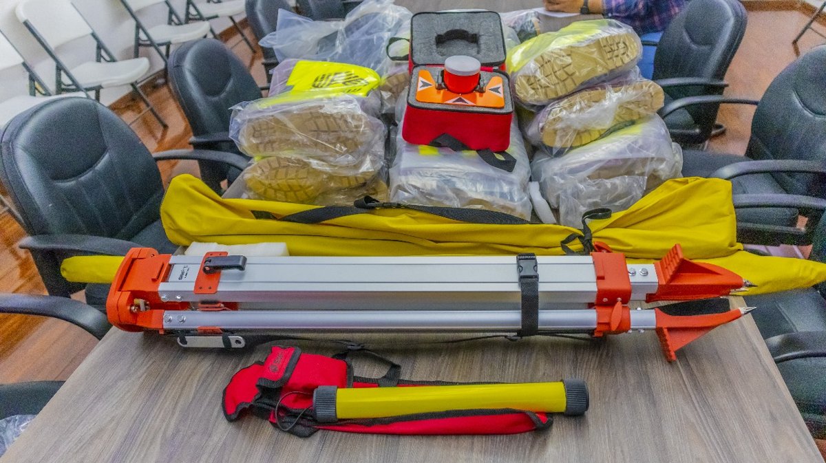 ENTREGA DE EQUIPO PARA TEMPORADA DE LLUVIAS