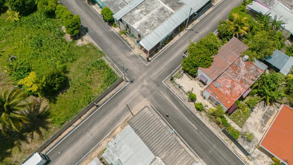 PAVIMENTACIÓN Y MANTENIMIENTO EN CALLES DE SIHOCHAC, CAMPECHE