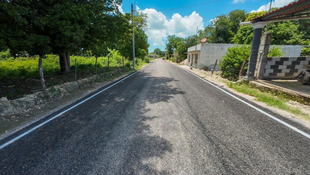 PAVIMENTACIÓN Y MANTENIMIENTO EN CALLES DE SIHOCHAC, CAMPECHE
