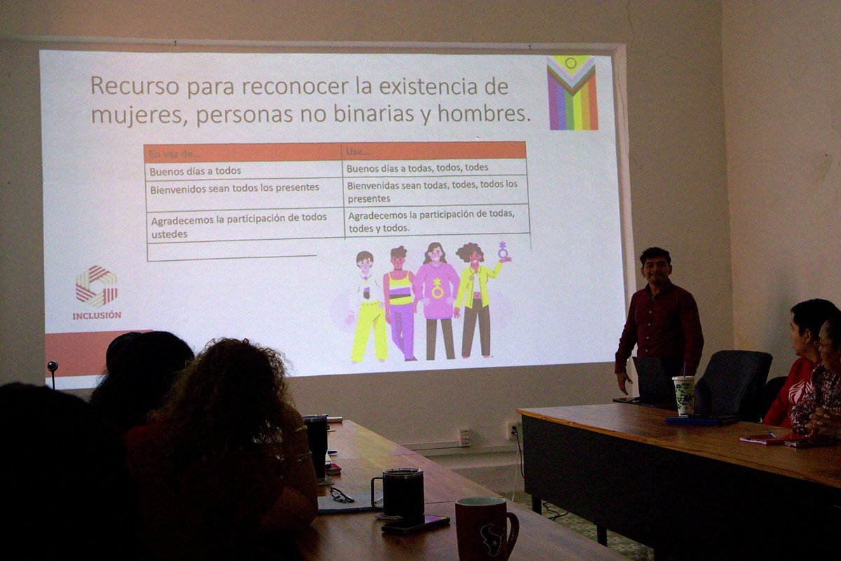 CAMPECHE IMPULSA EL USO DEL LENGUAJE INCLUYENTE EN EL SERVICIO PÚBLICO