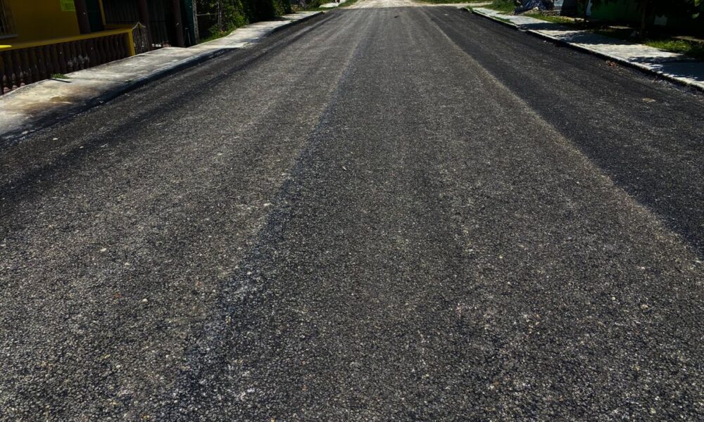 PAVIMENTACIÓN Y MANTENIMIENTO DE DIVERSAS CALLES EN CANDELARIA