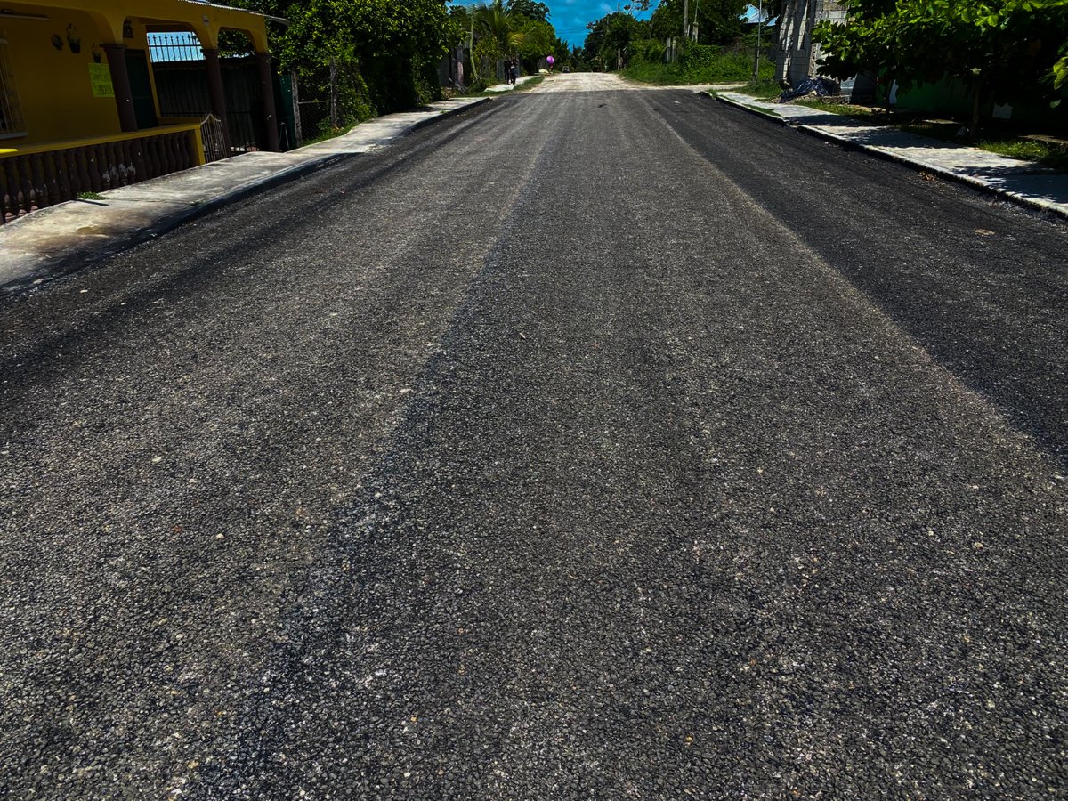 PAVIMENTACIÓN Y MANTENIMIENTO DE DIVERSAS CALLES EN CANDELARIA