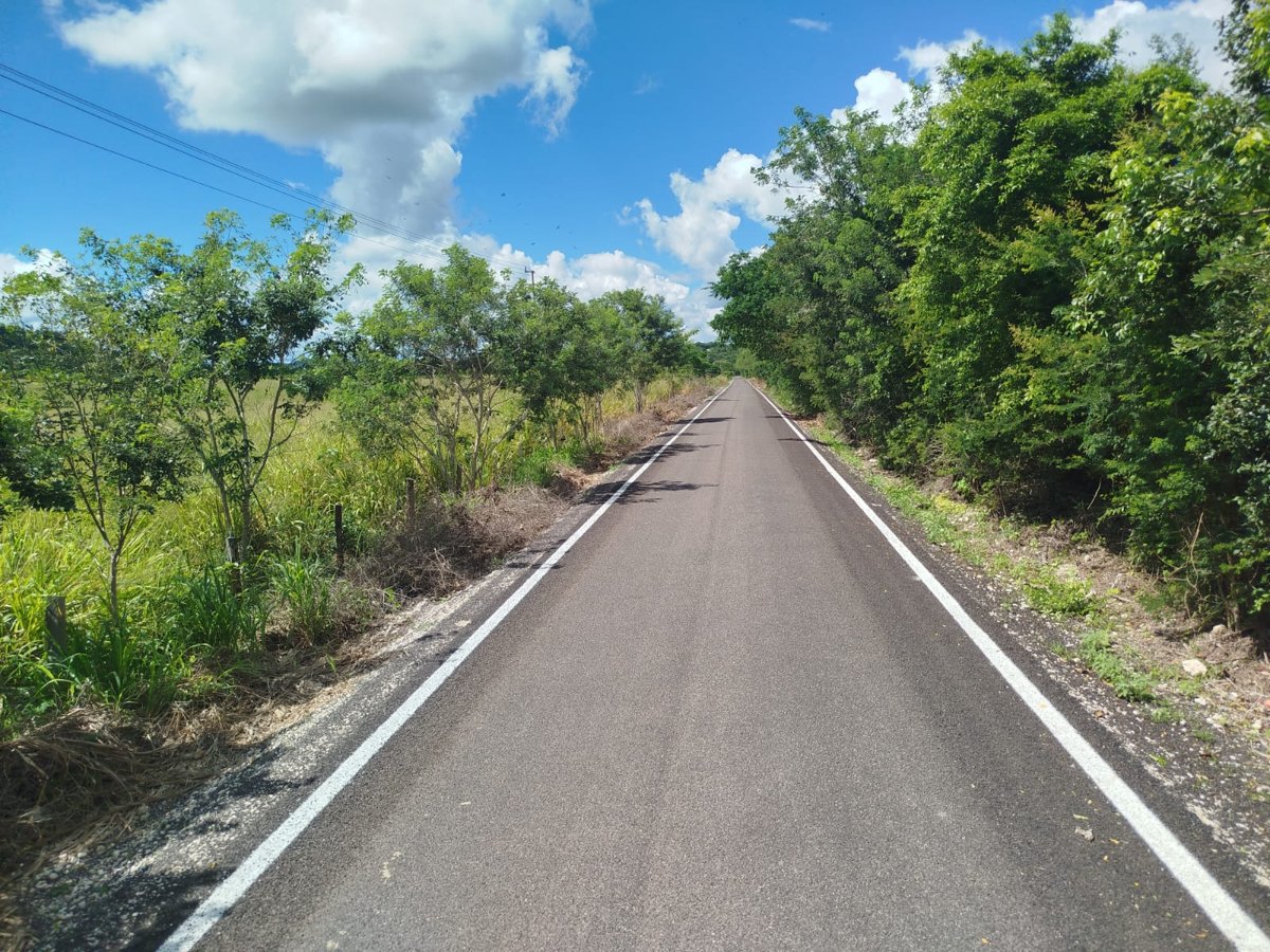 RECONSTRUCCIÓN DEL CAMINO MANUEL CRESCENCIO REJÓN – NUEVO PARAÍSO (TRAMOS AISLADOS), EN EL MUNICIPIO DE CALAKMUL