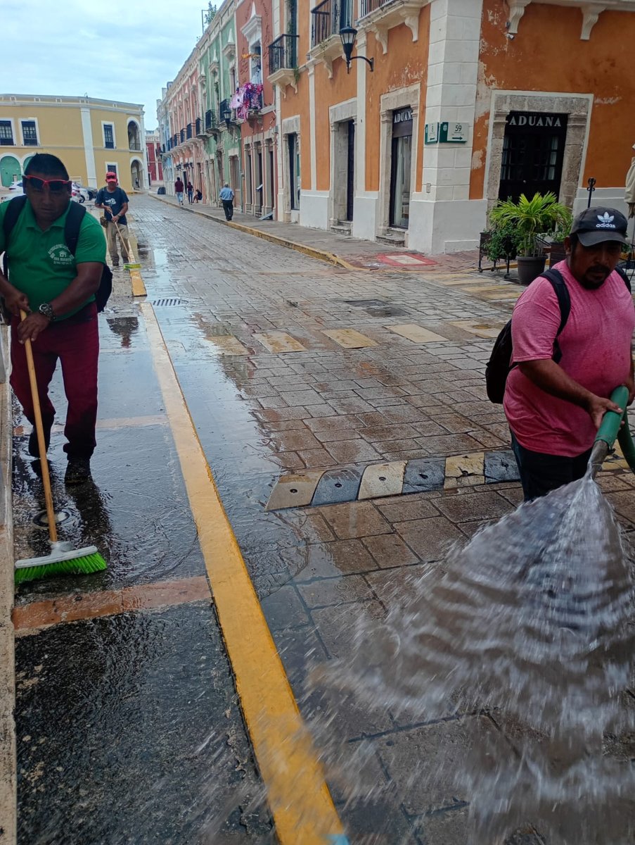 LIMPIEZA EN EL CENTRO HISTÓRICO