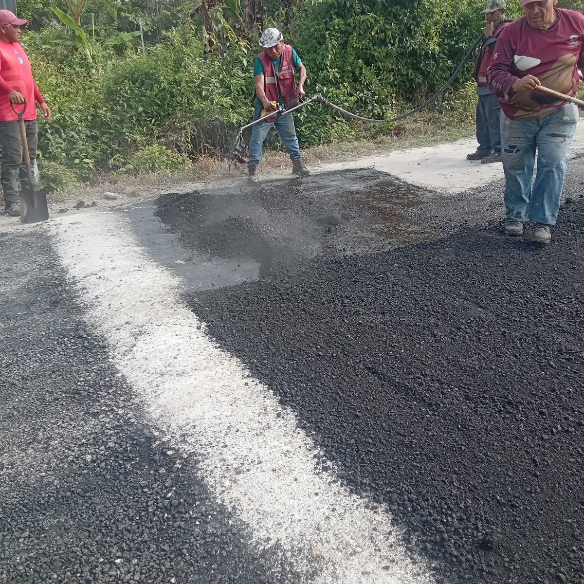 BACHEO Y MEJORAMIENTO EN EL TRAMO CARRETERO XKAN – JUSTO SIERRA MÉNDEZ, CALAKMUL
