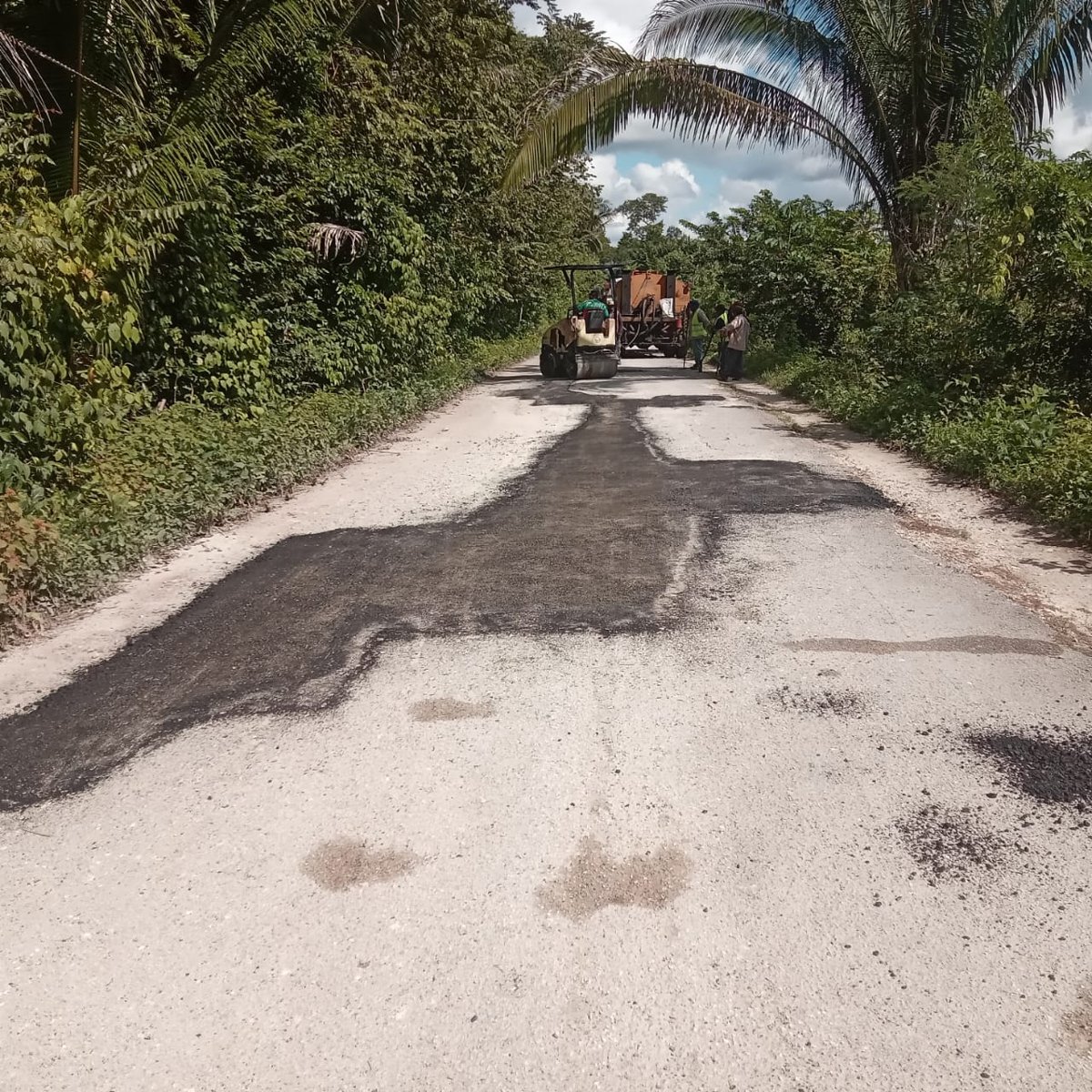 BACHEO Y MEJORAMIENTO EN EL TRAMO CARRETERO XKAN – JUSTO SIERRA MÉNDEZ, CALAKMUL