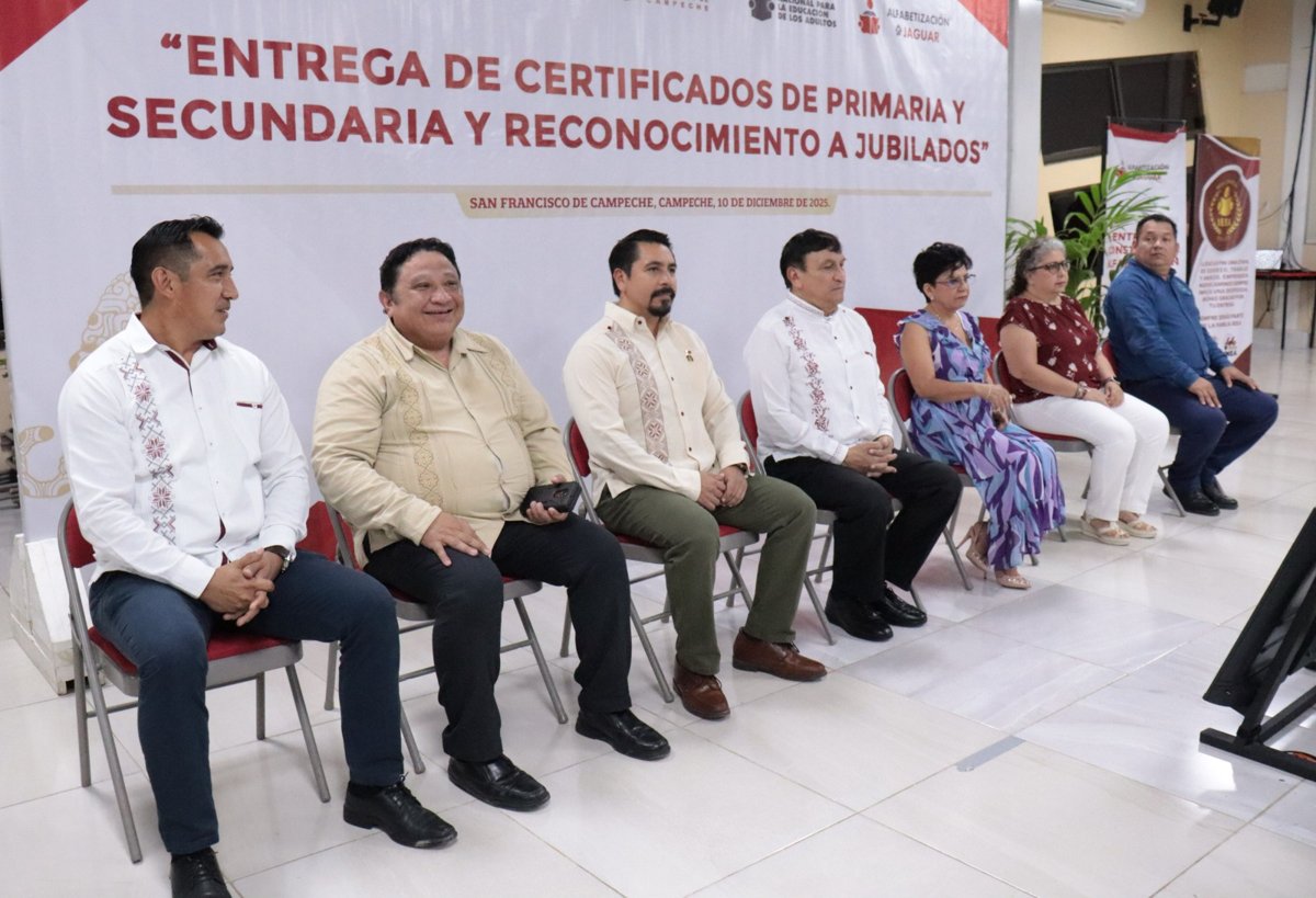 ENTREGA IEEA CONSTANCIAS DE ALFABETIZACIÓN, CERTIFICADOS DE PRIMARIA, SECUNDARIA Y RECONOCIMIENTOS DE JUBILACIÓN