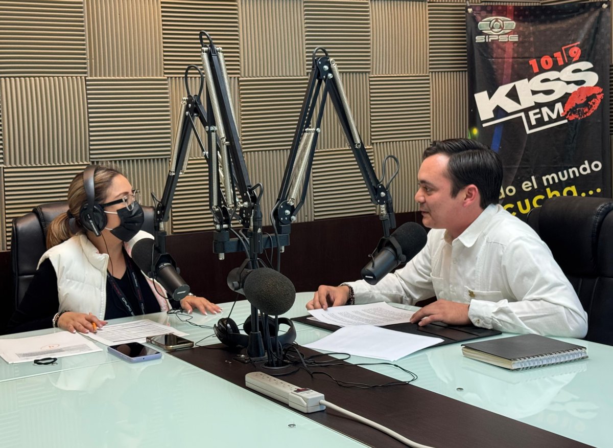VÍCTOR HERNÁNDEZ PONCE DIFUNDE ACCIONES QUE TRANSFORMAN LA EDUCACIÓN EN EL CECYTEC