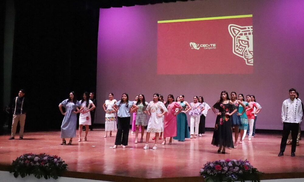 CECYTEC RINDE HOMENAJE A MUJERES EJEMPLARES DE HOPELCHÉN