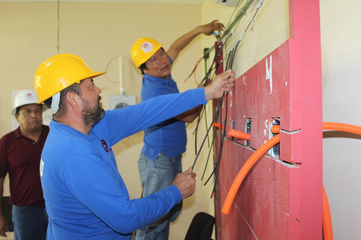 CURSOS DE ELECTRICIDAD EN EL ICAT PLANTEL CANDELARIA Y SU IMPACTO EN EL MUNICIPIO