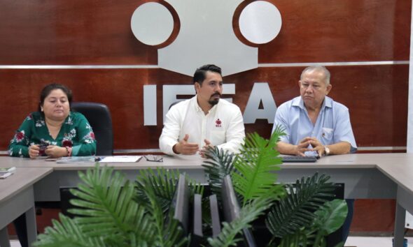 “LAS PERSONAS VOLUNTARIAS CON SUBSIDIO (PVS) QUE SE SUMARON AL IEEA, COMO GUERREROS TENDRÁN UN ROL DECISIVO EN LA ALFABETIZACIÓN Y EN LA ELIMINACIÓN DEL REZAGO EDUCATIVO EN EL ESTADO DE CAMPECHE.”
