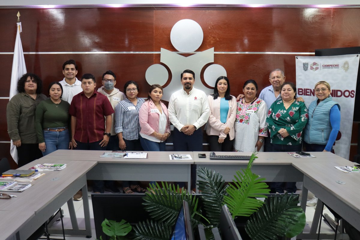 “LAS PERSONAS VOLUNTARIAS CON SUBSIDIO (PVS) QUE SE SUMARON AL IEEA, COMO GUERREROS TENDRÁN UN ROL DECISIVO EN LA ALFABETIZACIÓN Y EN LA ELIMINACIÓN DEL REZAGO EDUCATIVO EN EL ESTADO DE CAMPECHE.”