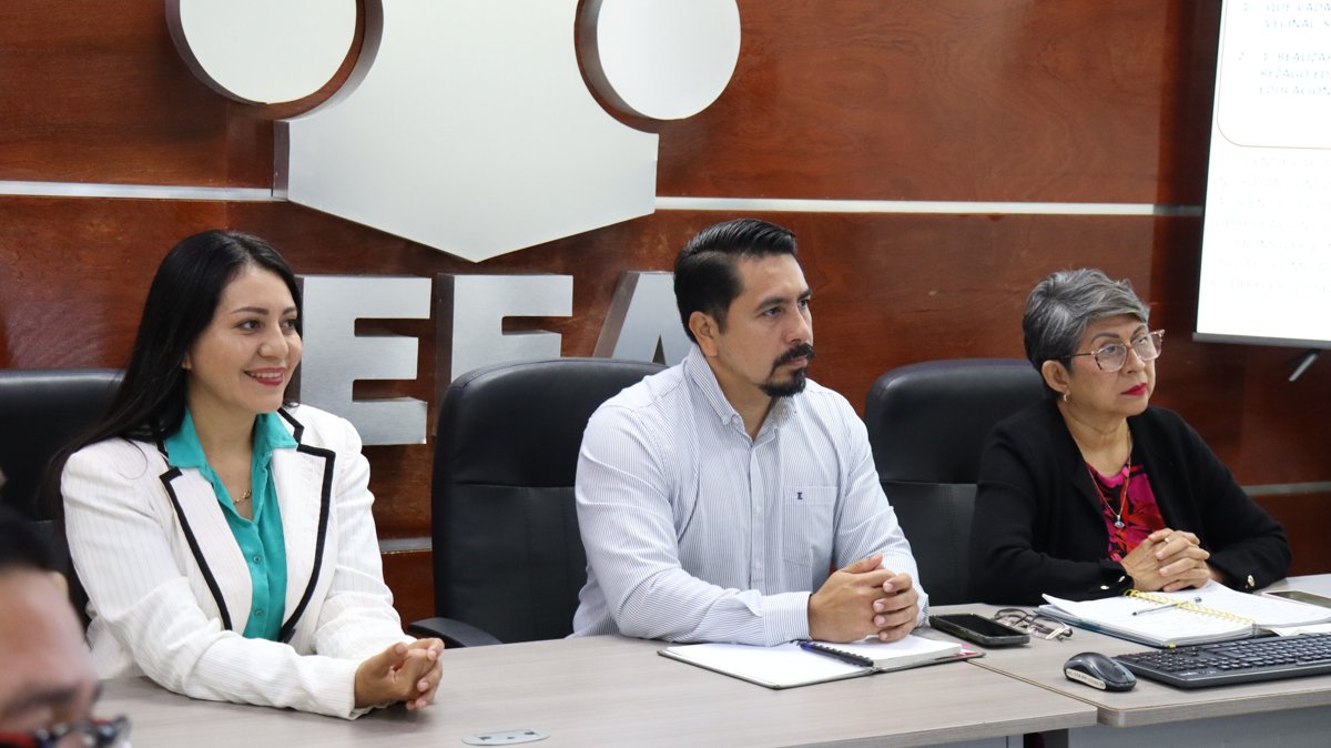 “EL IEEA Y DEPENDENCIAS ESTATALES SEGUIRÁN SUMANDO VOLUNTADES PARA ALFABETIZAR A MÁS PERSONAS EN CAMPECHE.”