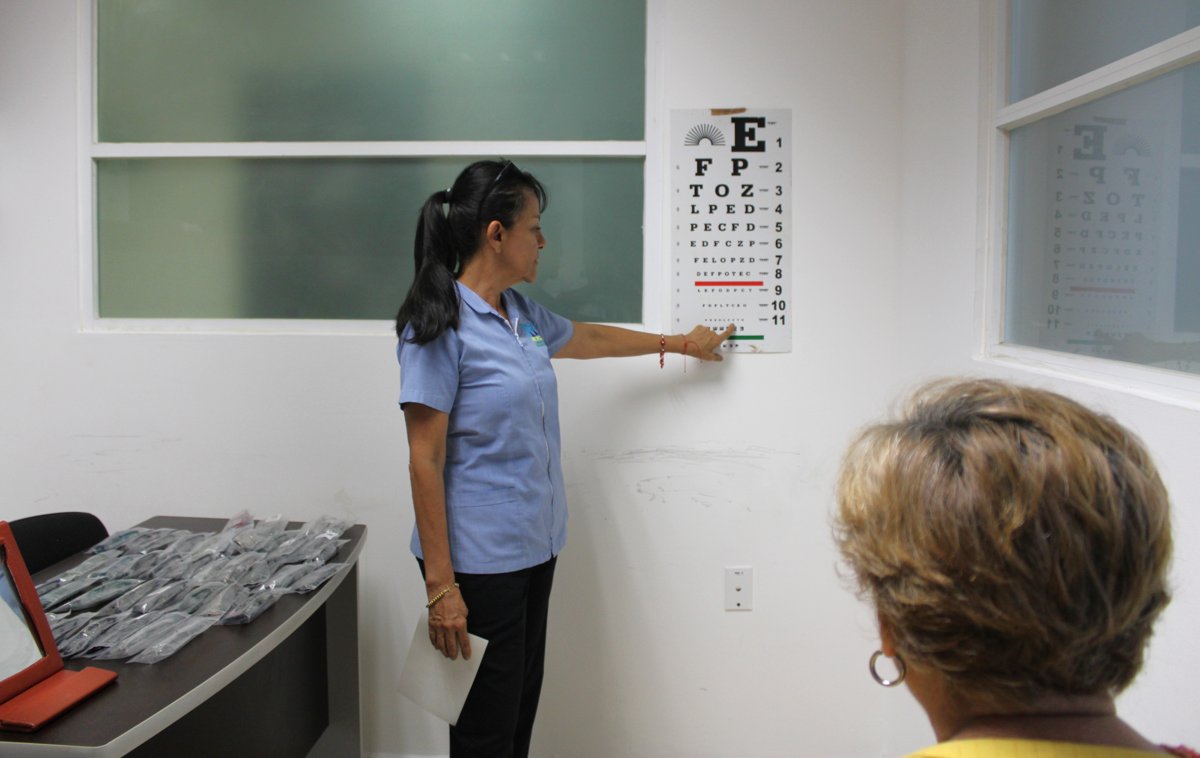 IMEC Y LA ASOCIACIÓN “MANO A MANO” CONTINÚAN BENEFICIANDO A MÁS MUJERES CON LA CAMPAÑA “SALUD VISUAL PARA TODAS”