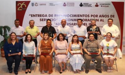 IEEA CAMPECHE RECONOCE AÑOS DE SERVICIO DE SUS COLABORADORES