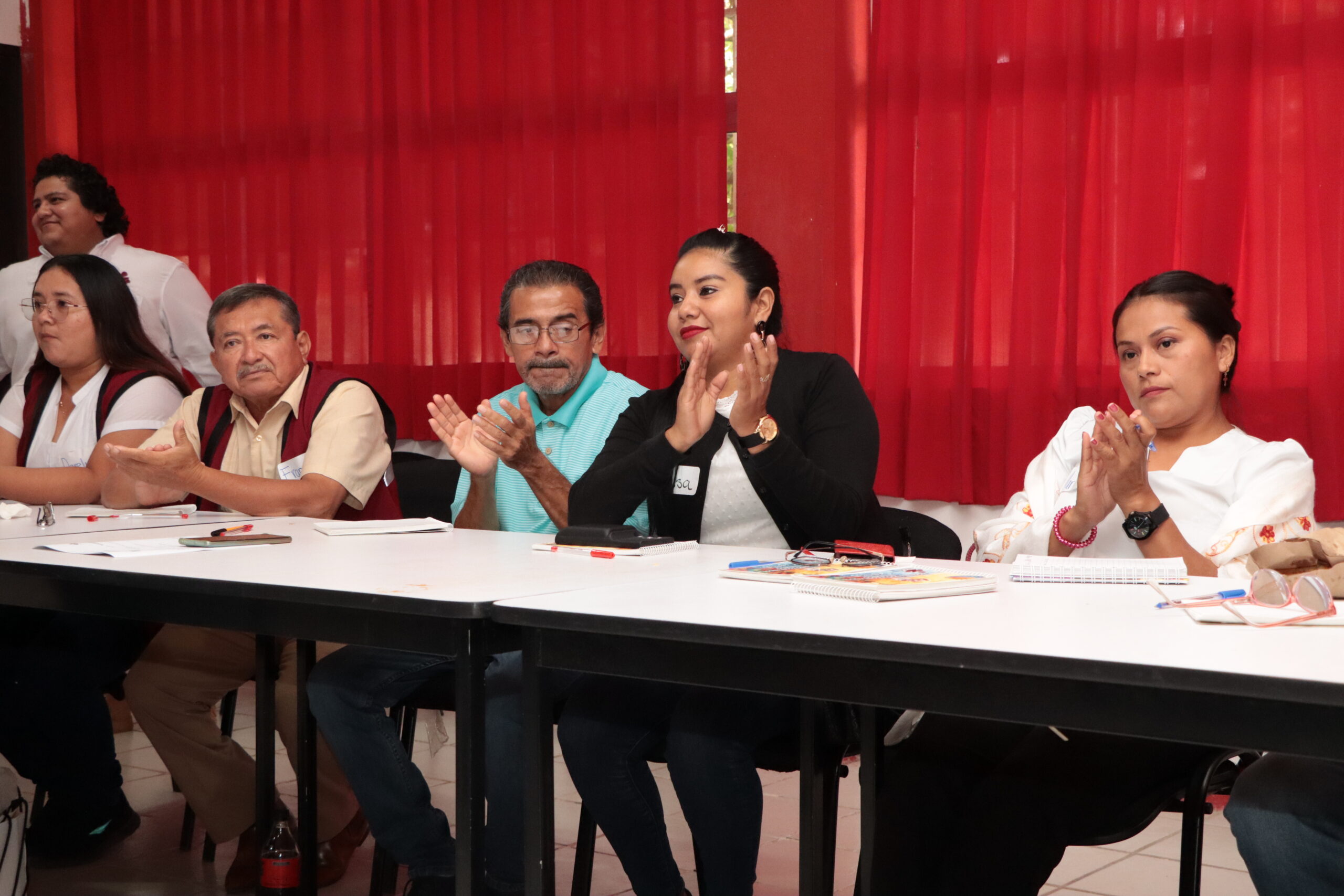 PRESENTAN ESTRATEGIA DE ALFABETIZACIÓN “NOMBRANDO Y CONTANDO EL MUNDO”, PARA ACERCAR LA EDUCACIÓN A MÁS PERSONAS ADULTAS
