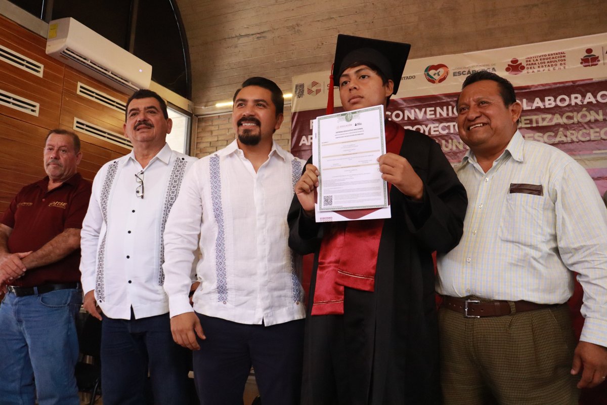 IEEA FIRMA CONVENIO CON MUNICIPIO DE ESCÁRCEGA POR LA EDUCACIÓN