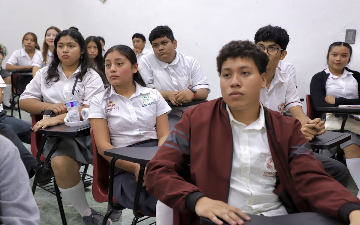 PRESENTAN EXAMEN ASPIRANTES A INTERCMBIO CULTURAL