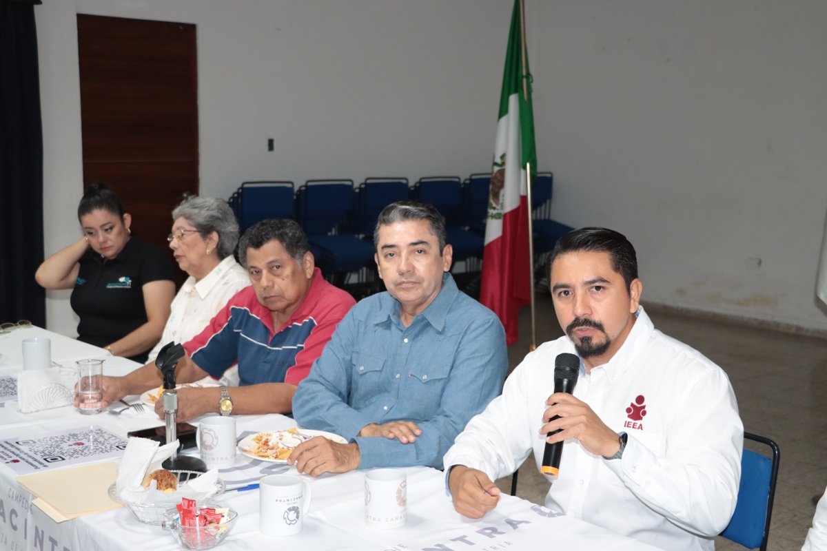 FIRMA DE CONVENIO DE COORDINACIÓN ENTRE EL INSTITUTO ESTATAL DE LA EDUCACIÓN PARA LOS ADULTOS DEL ESTADO DE CAMPECHE Y LA CÁMARA NACIONAL DE LA INDUSTRIA DE TRANSFORMACIÓN
