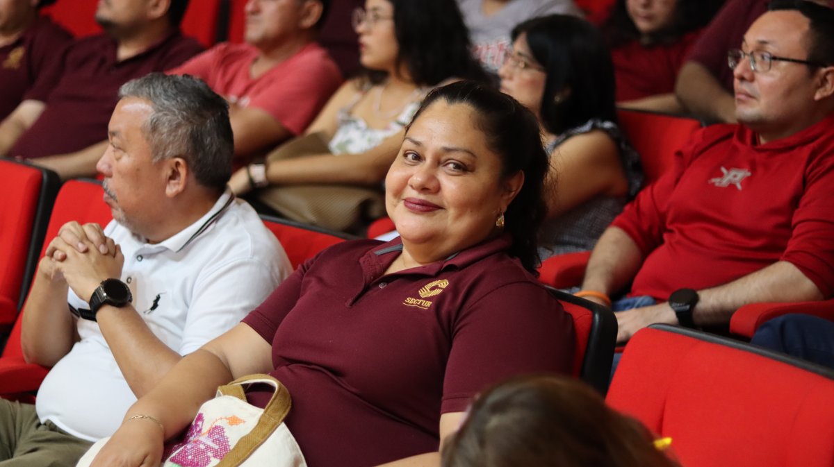 SECRETARÍA DE INCLUSIÓN IMPARTE LA PLÁTICA “JANAL PIXAN” EN COORDINACIÓN CON LA SECRETARÍA DE TURISMO
