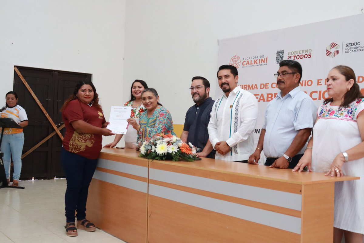 CALKINÍ SE UNE A LA LUCHA POR LA ALFABETIZACIÓN DEL IEEA CAMPECHE