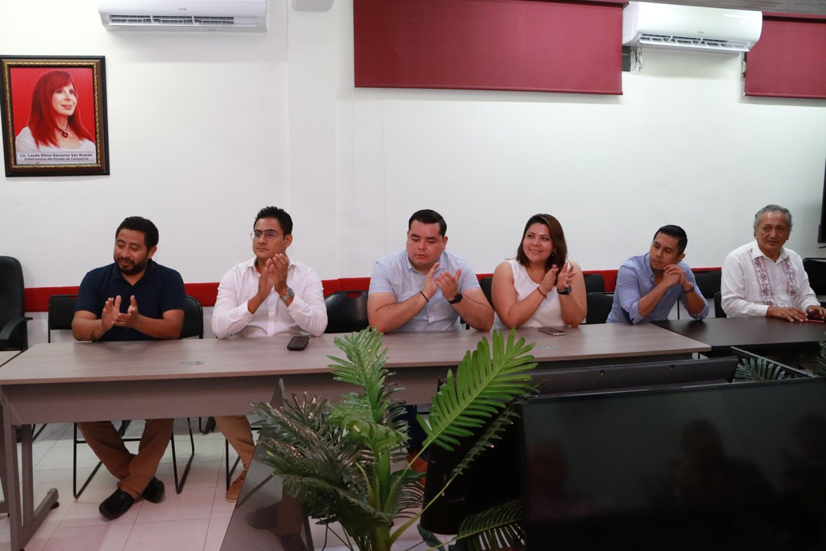 IEEA FIRMA CONVENIO CON INJUCAM A FAVOR DE LA EDUCACIÓN DE JÓVENES Y ADULTOS