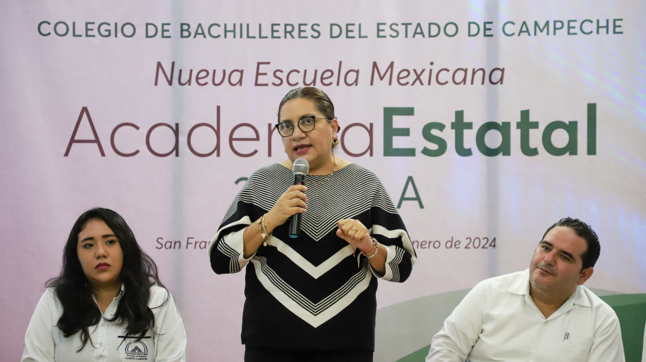 DOCENTES DEL COBACAM REALIZAN PRODUCTOS ACADÉMICOS PARA FORTALECER EL TRABAJO EN EL AULA