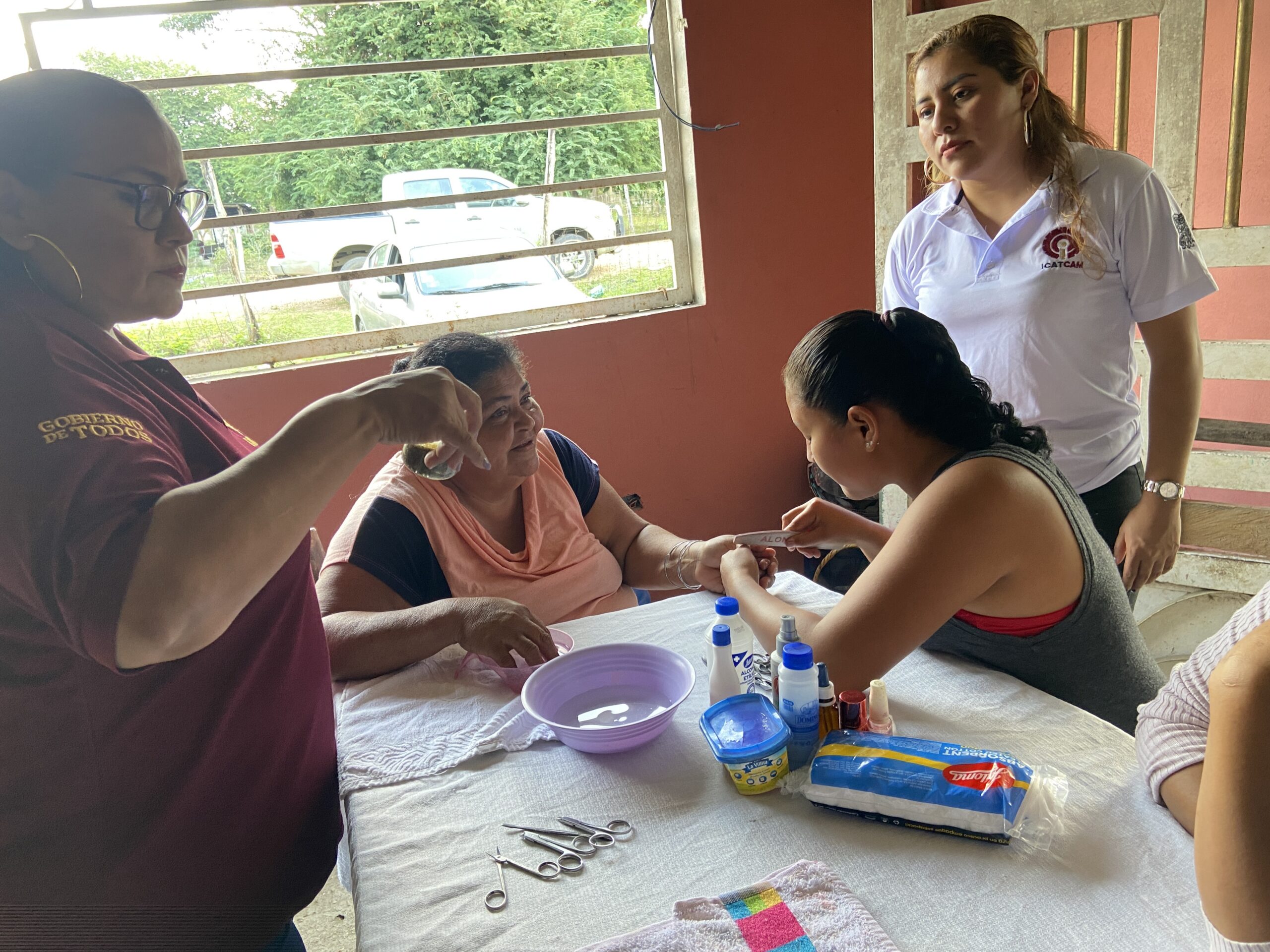 SUPERVISIÓN DE CURSOS IMPARTIDOS POR EL ICAT ACCIÓN MÓVIL PALIZADA EN LA COMUNIDAD EL ZAPOTE EN CD. CARMEN