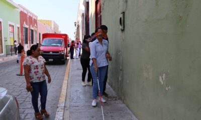 ESTUDIANTES DE BRAILLE, EXPERIMENTAN LA MOVILIDAD EN EL CENTRO HISTÓRICO DE CAMPECHE