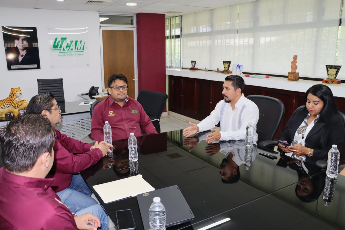 FIRMA IEEA CONVENIO CON UTCAM POR LA ALFABETIZACIÓN