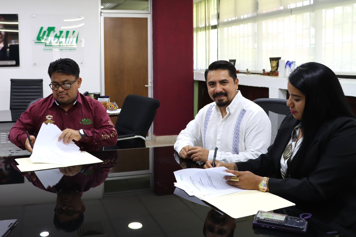 FIRMA IEEA CONVENIO CON UTCAM POR LA ALFABETIZACIÓN