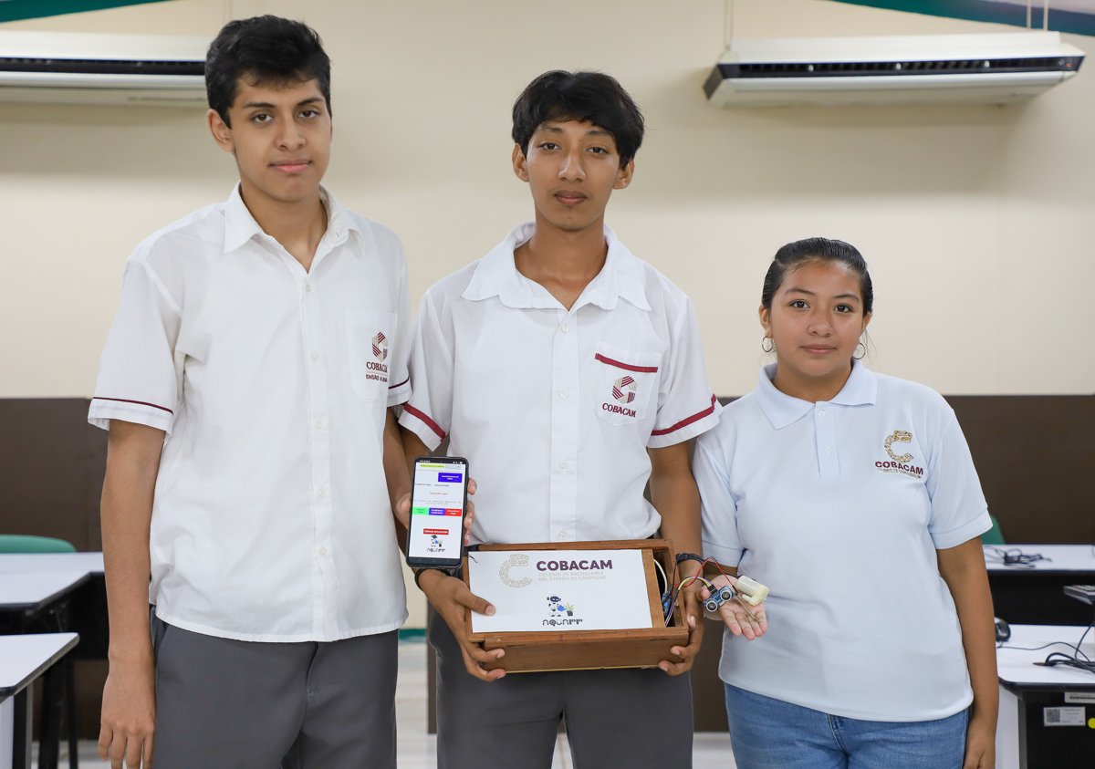 DESTACAN ALUMNOS DE COBACAM CHINÁ EN EXPOCIENCIAS CAMPECHE