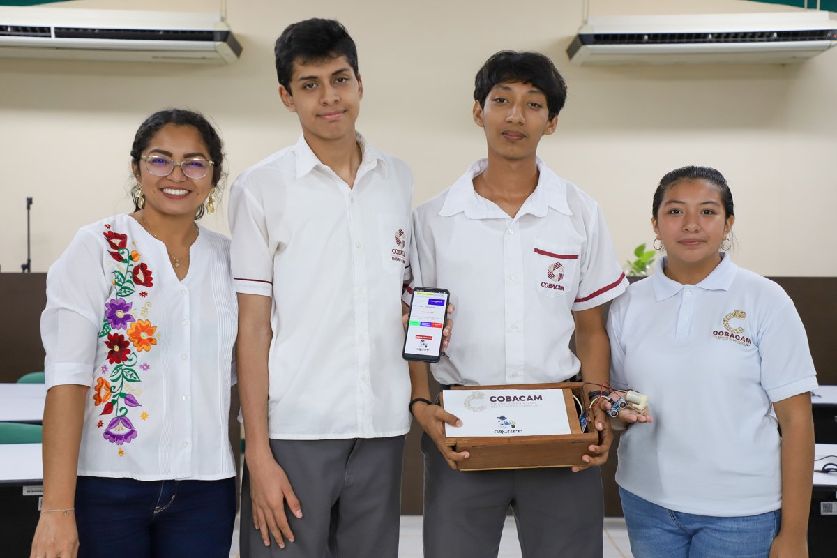 DESTACAN ALUMNOS DE COBACAM CHINÁ EN EXPOCIENCIAS CAMPECHE