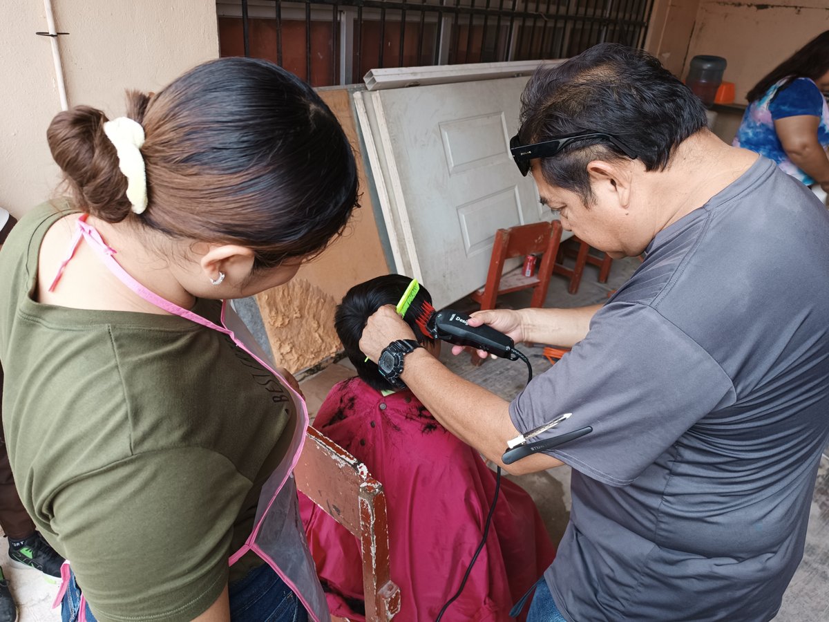 EN LA ACCION MOVIL DE TENABO SE IMPARTE CURSOS DE CORTE DE CABELLO