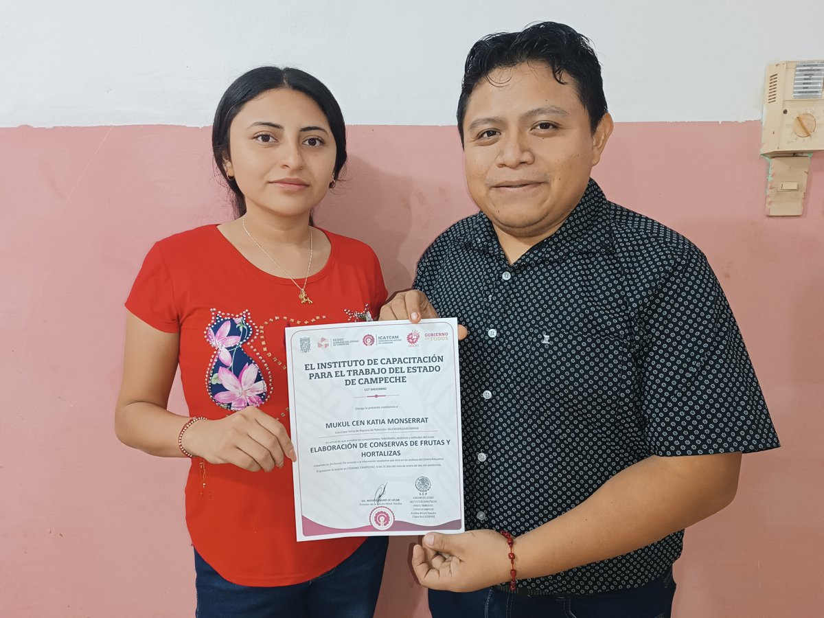 EL ICAT ACCIÓN MÓVIL TENABO ENTREGA CONSTANCIAS A ALUMNAS QUE FINALIZARON EL CURSO DE "ELABORACIÓN DE CONSERVAS DE FRUTAS Y HORTALIZAS" CORRESPONDIENTES AL MES DE FEBRERO