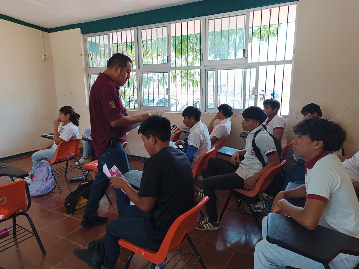 EL ICAT ACCIÓN MÓVIL TENABO VISITA EL COBACAM 07 PLANTEL TENABO PARA REALIZAR PROMOCIÓN Y DIFUSIÓN DE CURSOS