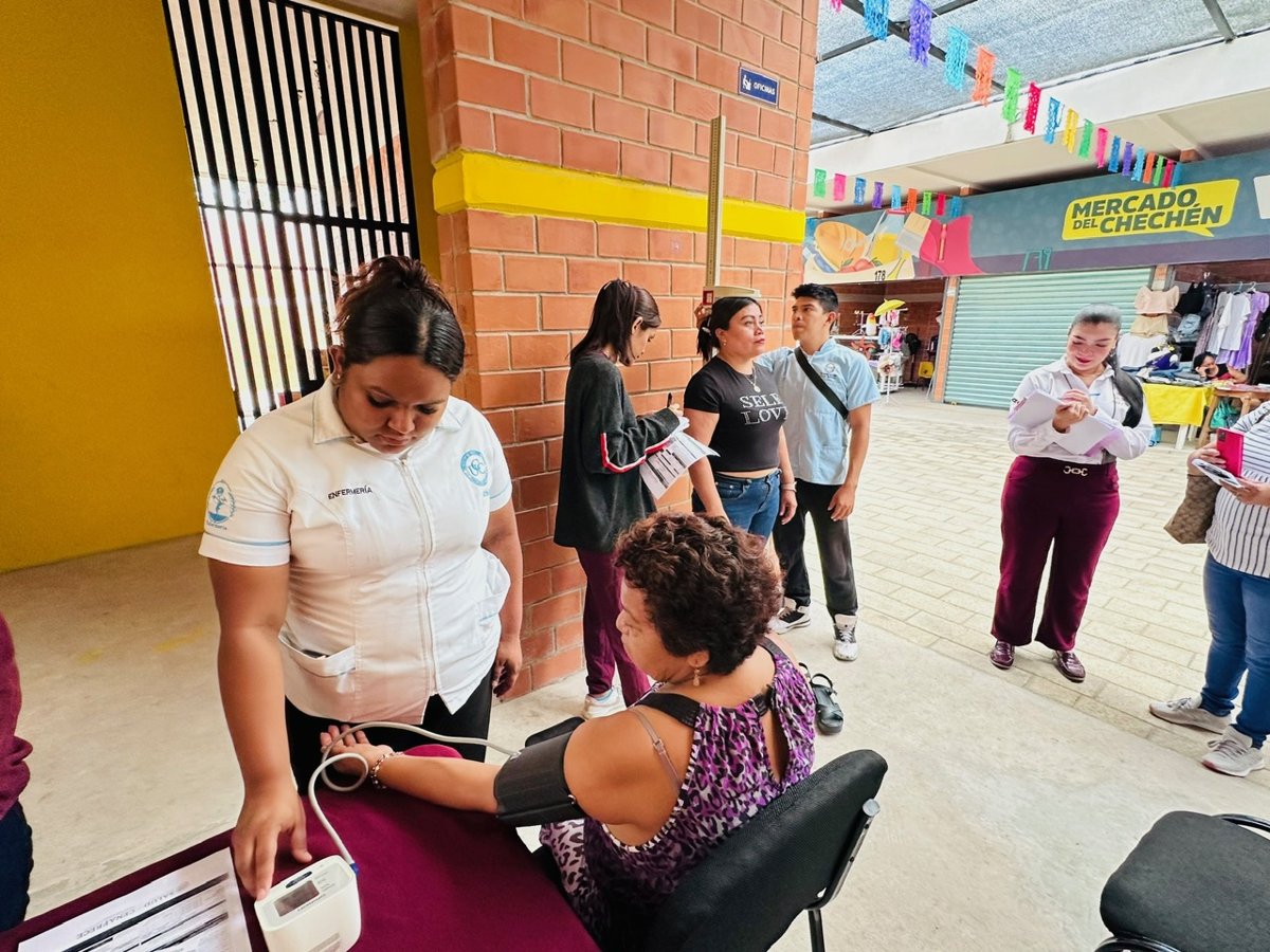 LLEGA SALUD EN TU BARRIO AL MERCADO DEL CHECHÉN EN CARMEN