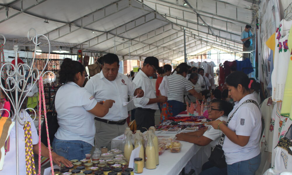 ALUMNOS DEL ICAT CANDELARIA PRESENTARON SUS TRABAJOS EN LA EXPO FERÍA DE CANDELARIA
