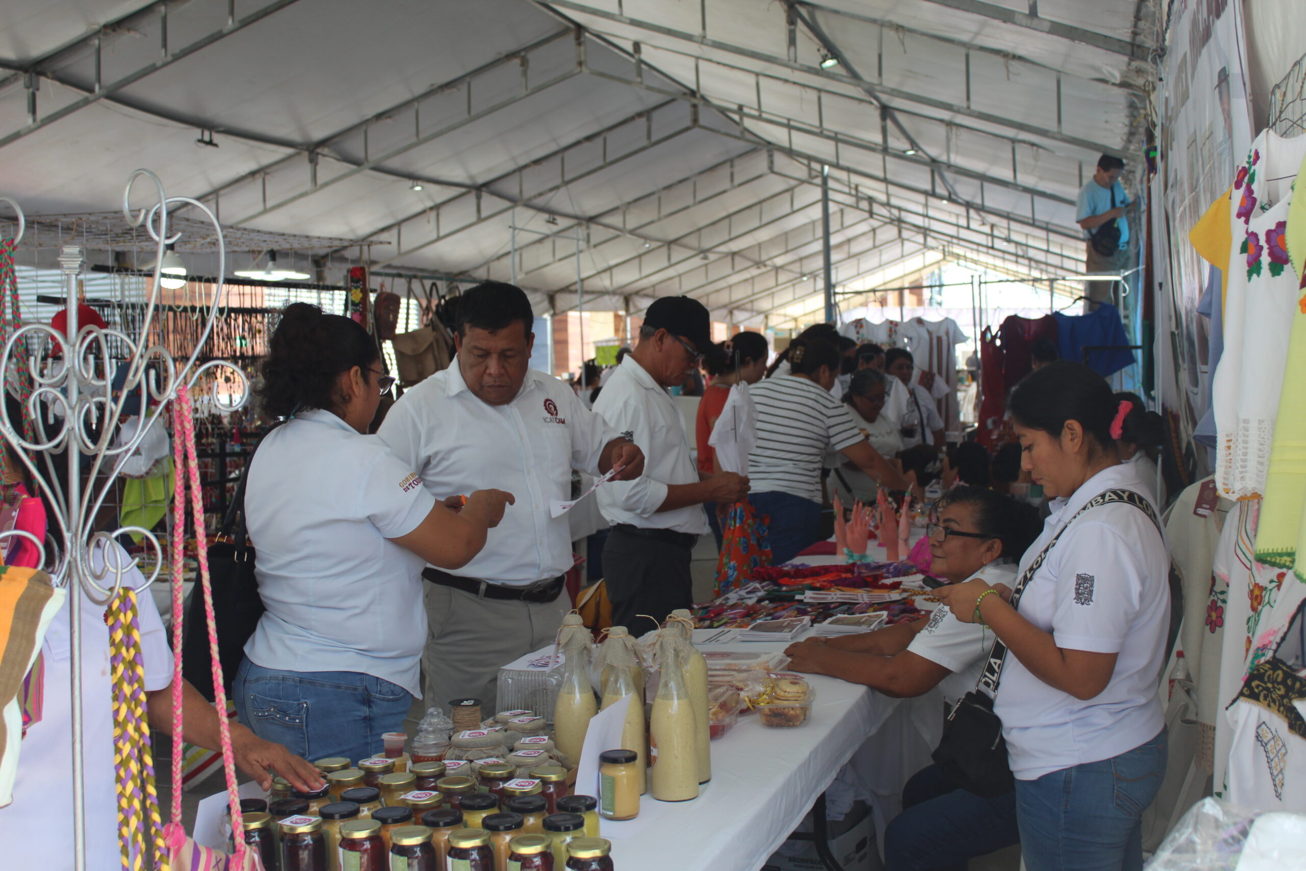 ALUMNOS DEL ICAT CANDELARIA PRESENTARON SUS TRABAJOS EN LA EXPO FERÍA DE CANDELARIA