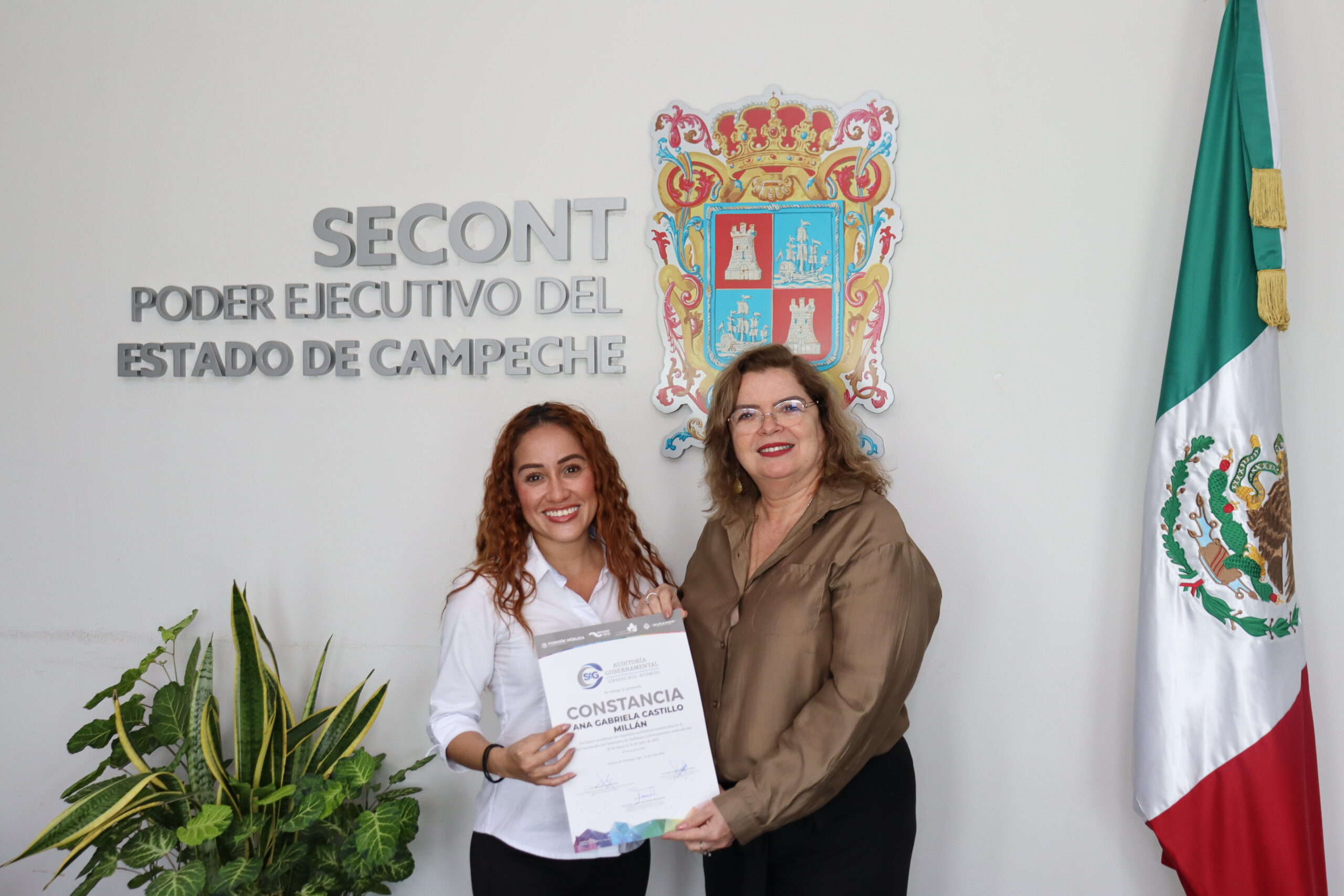 ENTREGAN CONSTANCIAS DEL SEMINARIO DE AUDITORÍA GUBERNAMENTAL