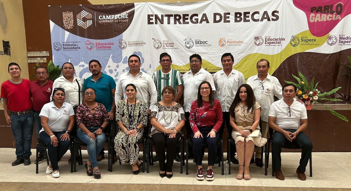 ENTREGA DE BECAS EN SEYBAPLAYA REAFIRMA EL COMPROMISO CON LA EDUCACIÓN DE LAS Y LOS CAMPECHANOS