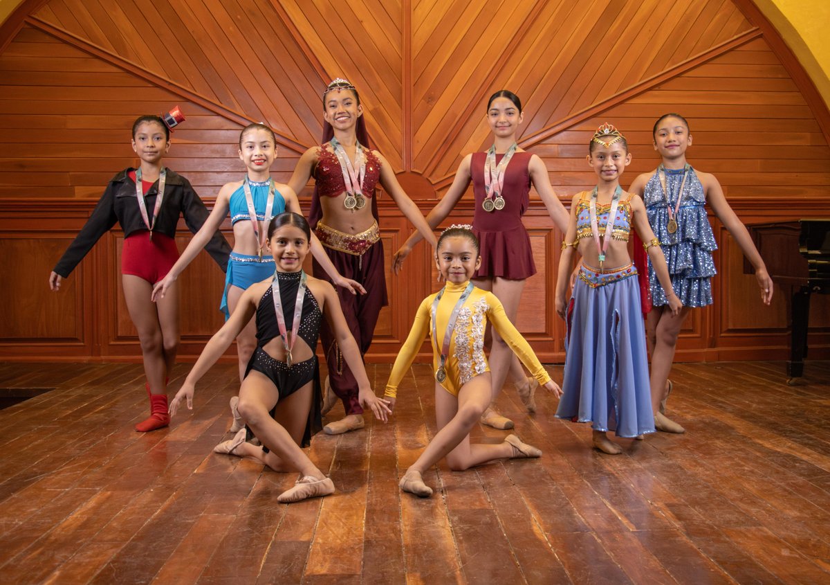 ALUMNAS DEL CENTRO CULTURAL "EL CLAUSTRO" OBTUVIERON 11 MEDALLAS EN EL CERTAMEN INTERNACIONAL DE DANZA CIAD
